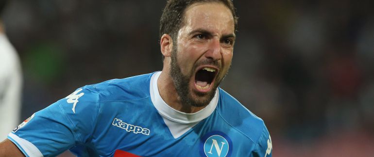 Gonzalo Higuaín celebrando un gol Gonzalo Higuaín celebrando un gol