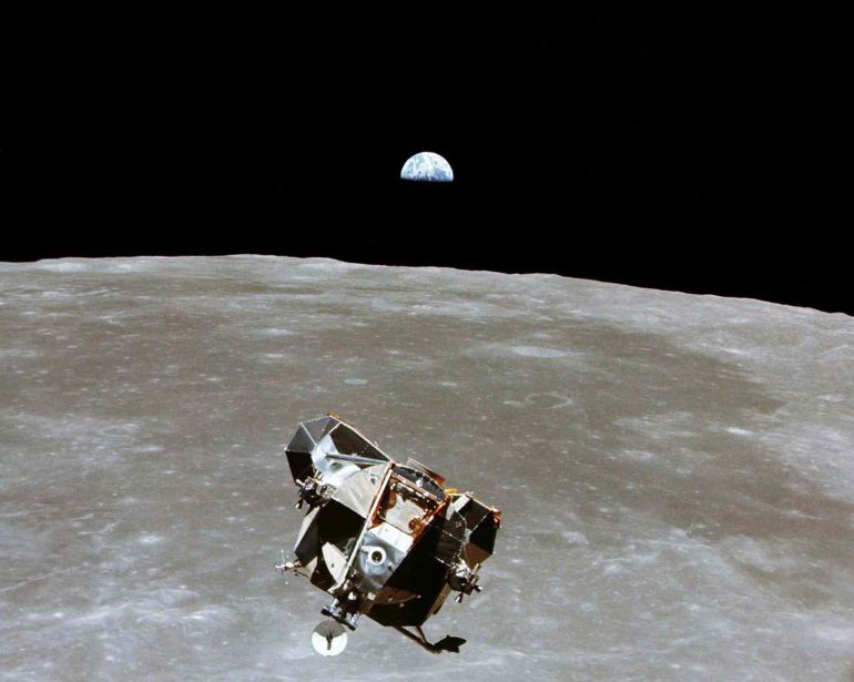 El módulo lunar del Apolo 11 fue el primero que consiguió posarse en la superficie de la Luna en 1969. El módulo lunar del Apolo 11 fue el primero que consiguió posarse en la superficie de la Luna en 1969.