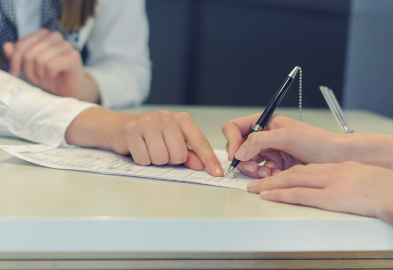 Los contratos de apoyo a emprendedores suponen una rebaja en las cotizaciones a la Seguridad Social por parte del empresario Los contratos de apoyo a emprendedores suponen una rebaja en las cotizaciones a la Seguridad Social por parte del empresario