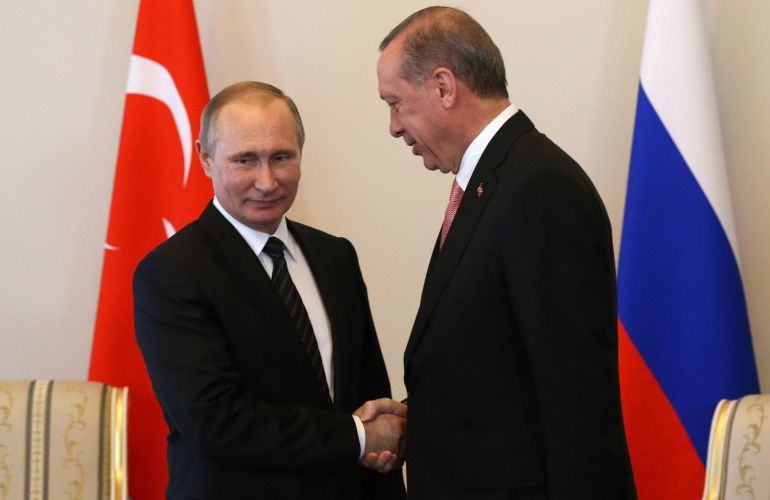 Vladimir Putin y Recep Tayyip Erdogan, al inicio de su reunión. Vladimir Putin y Recep Tayyip Erdogan, al inicio de su reunión.