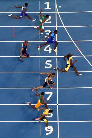 Bolt, líder en la meta de los 100 metros Bolt, líder en la meta de los 100 metros