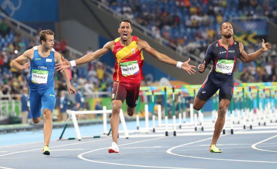 Orlando Ortega celebra su plata en la línea de meta Orlando Ortega celebra su plata en la línea de meta