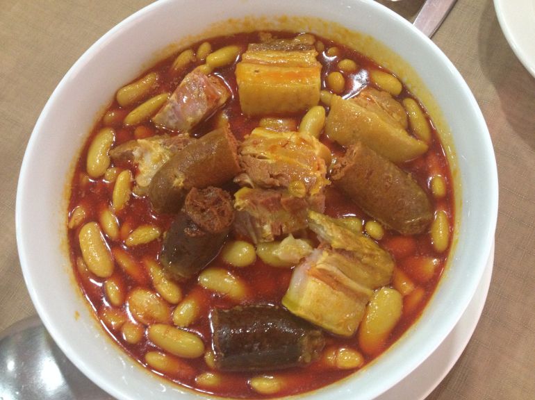 ¿Quién puede resistirse a un buen plato de fabada? ¿Quién puede resistirse a un buen plato de fabada?