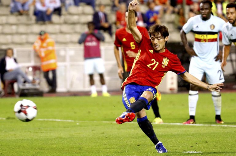 Silva firma su doblete de penalti Silva firma su doblete de penalti