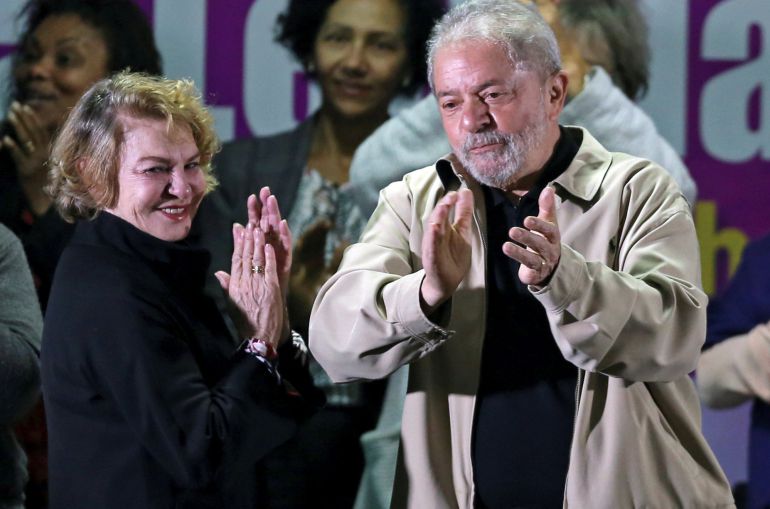 Lula da Silva y su mujer Leticia durante un acto en Santo Andre Lula da Silva y su mujer Leticia durante un acto en Santo Andre