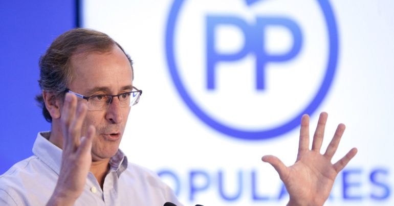 El candidato a lehendakari por el PP, Alfonso Alonso, durante su participación en un acto electoral en San Sebastián. El candidato a lehendakari por el PP, Alfonso Alonso, durante su participación en un acto electoral en San Sebastián.