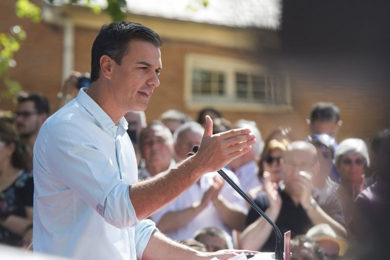 El líder del PSOE, durante un mitin de campaña El líder del PSOE, durante un mitin de campaña