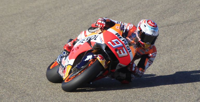 Márquez manejando su Honda por Alcañiz Márquez manejando su Honda por Alcañiz