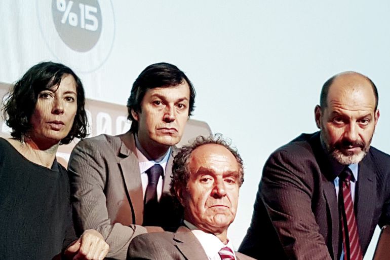 'Hazte banquero': Las 'tarjetas black' a escena: 'Hazte banquero': Las tarjetas black a escena 'Hazte banquero': Las 'tarjetas black' a escena: 'Hazte banquero': Las tarjetas black a escena