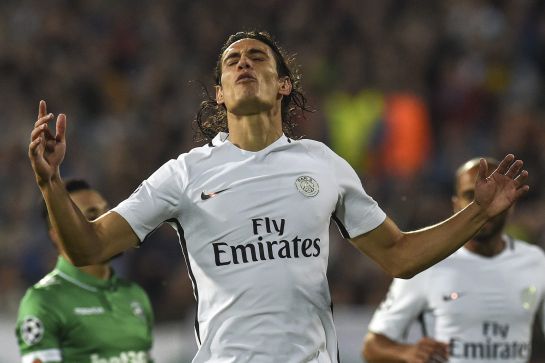 Edinson Cavani de blanco con el PSG. Edinson Cavani de blanco con el PSG.