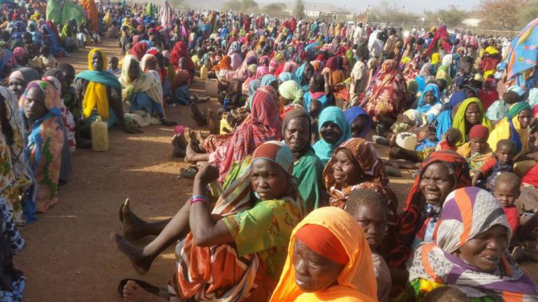 Miles de refugiados sudaneses huyen del conflicto armado que azota su país. Miles de refugiados sudaneses huyen del conflicto armado que azota su país.