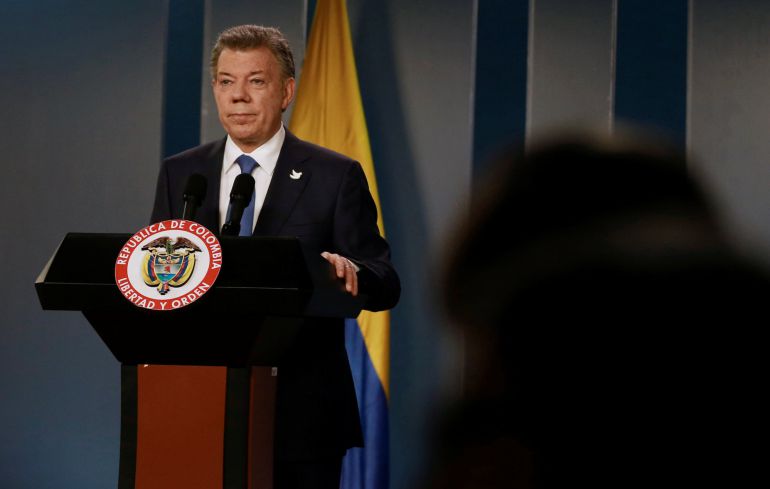 El presidente colombiano, Juan Manuel Santos, tras su reunión con Uribe El presidente colombiano, Juan Manuel Santos, tras su reunión con Uribe
