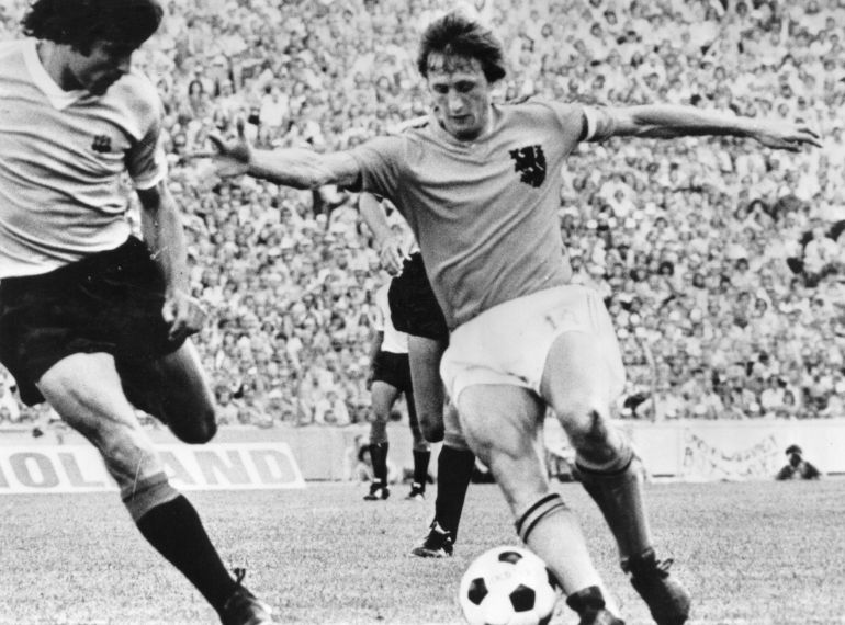 Johan Cruyff, durante un partido con Holanda de 1974 Johan Cruyff, durante un partido con Holanda de 1974