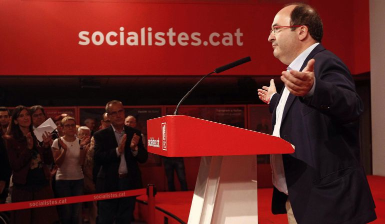 Miquel Iceta, durante su intervención, tras ser reelegido líder del PSC en las elecciones primarias del partido, al lograr el 54,14% de los votos de los militantes. Miquel Iceta, durante su intervención, tras ser reelegido líder del PSC en las elecciones primarias del partido, al lograr el 54,14% de los votos de los militantes.