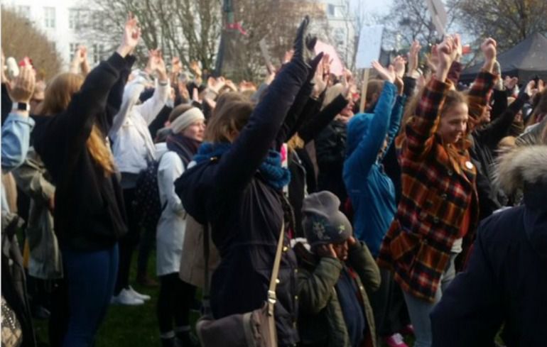 Uno de los momentos de concentración de las mujeres del pasado lunes Uno de los momentos de concentración de las mujeres del pasado lunes