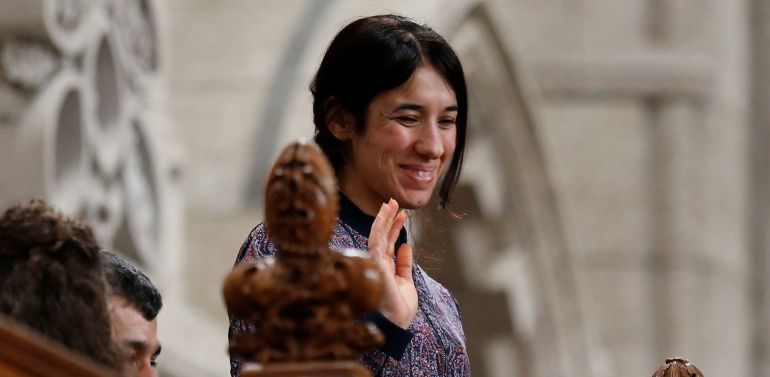 Nadia Murad, junto con Lamiya Aji Bashar, han sido galardonadas con el premio Sajarov de los Derechos Humanos que concede el parlamento europeo. Nadia Murad, junto con Lamiya Aji Bashar, han sido galardonadas con el premio Sajarov de los Derechos Humanos que concede el parlamento europeo.