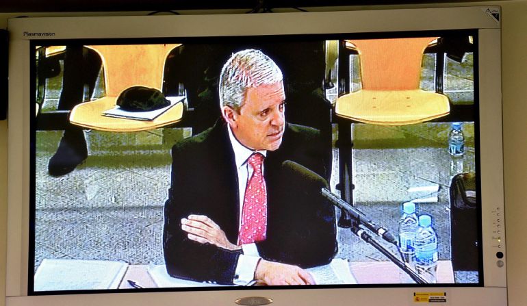 Monitor en la sala de prensa de la Audiencia Nacional en San Fernando de Henares con la declaración, por tercer día, del considerado número dos de la trama Gürtel. Monitor en la sala de prensa de la Audiencia Nacional en San Fernando de Henares con la declaración, por tercer día, del considerado número dos de la trama Gürtel.
