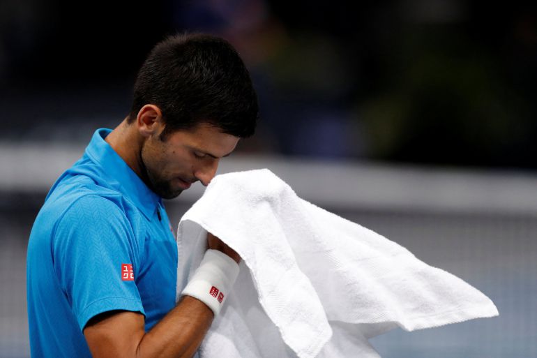 Novak Djokovic, durante el encuentro ante Marin Cilic en París Novak Djokovic, durante el encuentro ante Marin Cilic en París