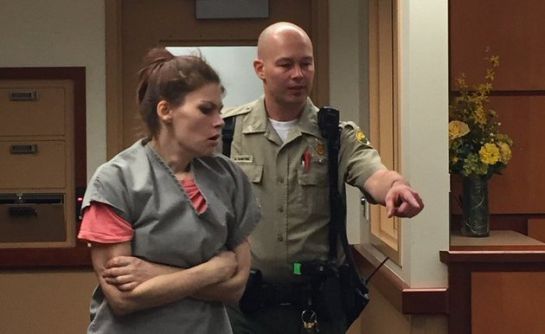 Ashlee Hutt ya ha sido detenida. Ashlee Hutt ya ha sido detenida.