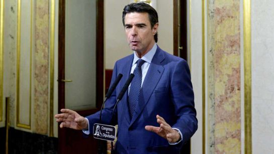 El exministro de Industria José Manuel Soria, comparece en el Congreso antes de renunciar a su cargo. El exministro de Industria José Manuel Soria, comparece en el Congreso antes de renunciar a su cargo.