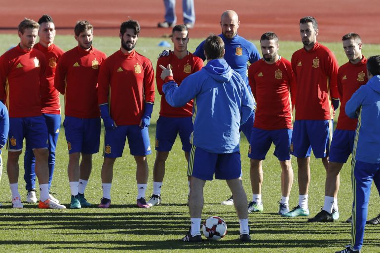 La transición en la selección está a punto de completarse. La transición en la selección está a punto de completarse.
