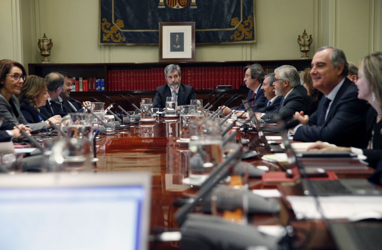 Vista general de la reunión extraordinaria del pleno del Consejo General del Poder Judicial para pronunciarse sobre la idoneidad del magistrado del Tribunal Supremo José Manuel Maza Martín para el cargo de fiscal general del Estado Vista general de la reunión extraordinaria del pleno del Consejo General del Poder Judicial para pronunciarse sobre la idoneidad del magistrado del Tribunal Supremo José Manuel Maza Martín para el cargo de fiscal general del Estado
