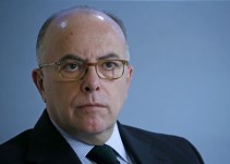 El ministro francés de Interior, Bernard Cazeneuve.