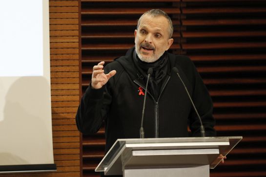 El cantante Miguel Bosé, director de la gala y embajador de la Fundación Lucha contra el Sida. El cantante Miguel Bosé, director de la gala y embajador de la Fundación Lucha contra el Sida.