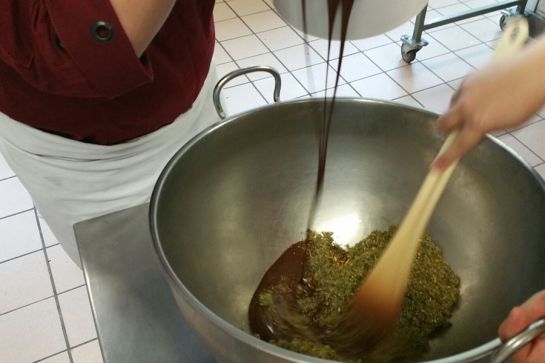 Proceso de elaboración del chocolate. Proceso de elaboración del chocolate.