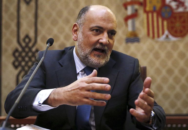 El presidente del Tribunal Constitucional, Francisco Pérez de los Cobos, durante la presentación de la nueva página web del tribunal El presidente del Tribunal Constitucional, Francisco Pérez de los Cobos, durante la presentación de la nueva página web del tribunal