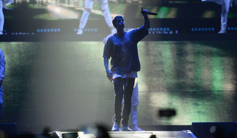 Justin Bieber es el cantante más escuchado del año. Justin Bieber es el cantante más escuchado del año.