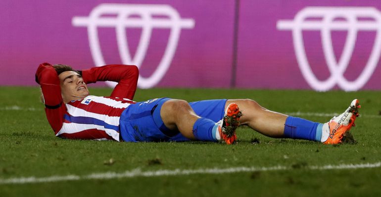 Antoine Griezmann, desesperado tras una ocasión fallida Antoine Griezmann, desesperado tras una ocasión fallida