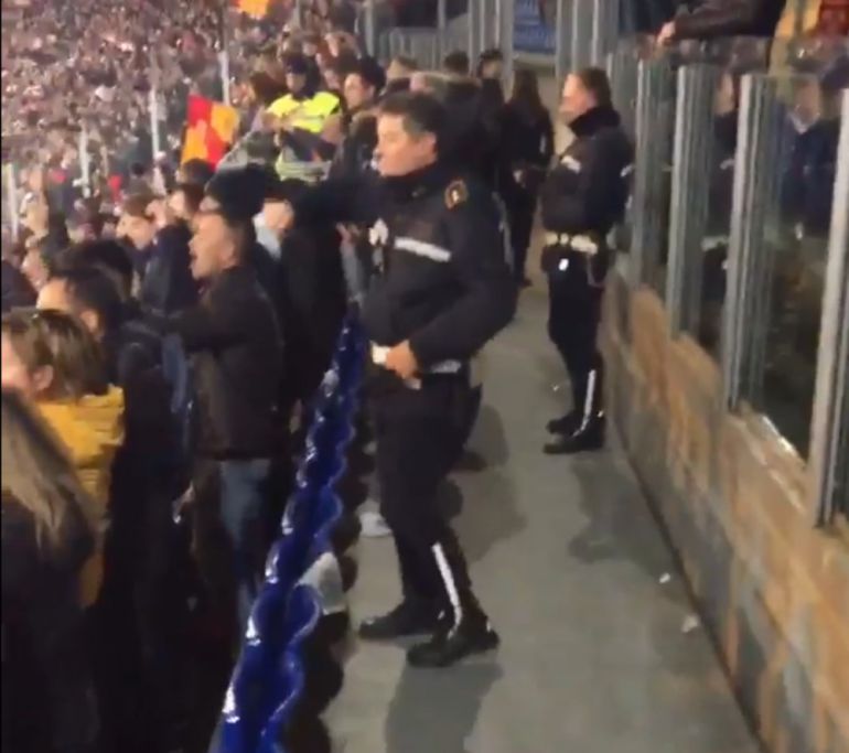 Imagen del Policía en el Estadio Olímpico de Roma. Imagen del Policía en el Estadio Olímpico de Roma.