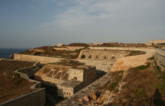 Vista de la Fortaleza de la Mola (Menorca). Vista de la Fortaleza de la Mola (Menorca).
