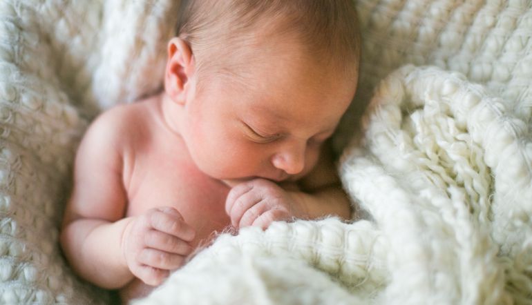 El descanso de un bebé recién nacido, El descanso de un bebé recién nacido,