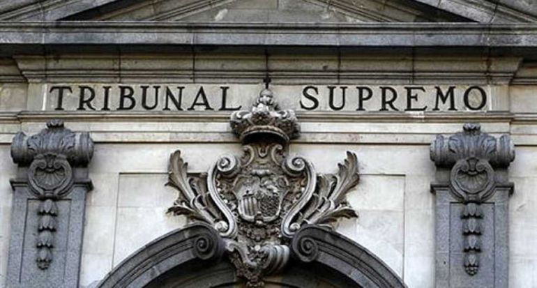 Fachada del Tribunal Supremo. Fachada del Tribunal Supremo.