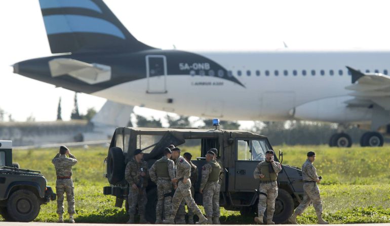 El avión libio secuestrado. El avión libio secuestrado.