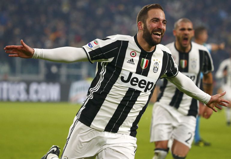Higuaín celebrando un gol con la Juventus Higuaín celebrando un gol con la Juventus