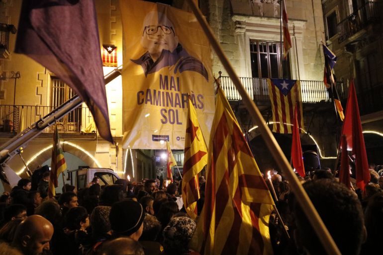 Concentración en el Ayuntamiento de Vic de apoyo a Joan Coma. Concentración en el Ayuntamiento de Vic de apoyo a Joan Coma.