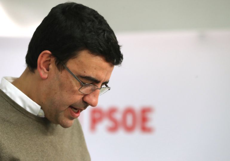 El portavoz de la comisión gestora del PSOE, Mario Jiménez, se reunió este miércoles con el PSC El portavoz de la comisión gestora del PSOE, Mario Jiménez, se reunió este miércoles con el PSC