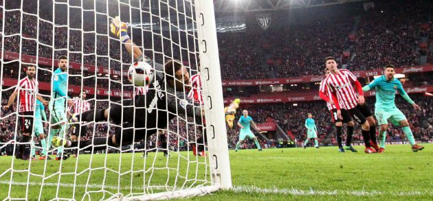 Messi, en el encuentro de ida de los octavos de final de la Copa disputado en San Mamés. Messi, en el encuentro de ida de los octavos de final de la Copa disputado en San Mamés.
