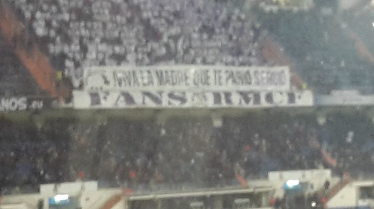 Pancarta de apoyo a Sergio Ramos en la grada del Bernabéu. Pancarta de apoyo a Sergio Ramos en la grada del Bernabéu.
