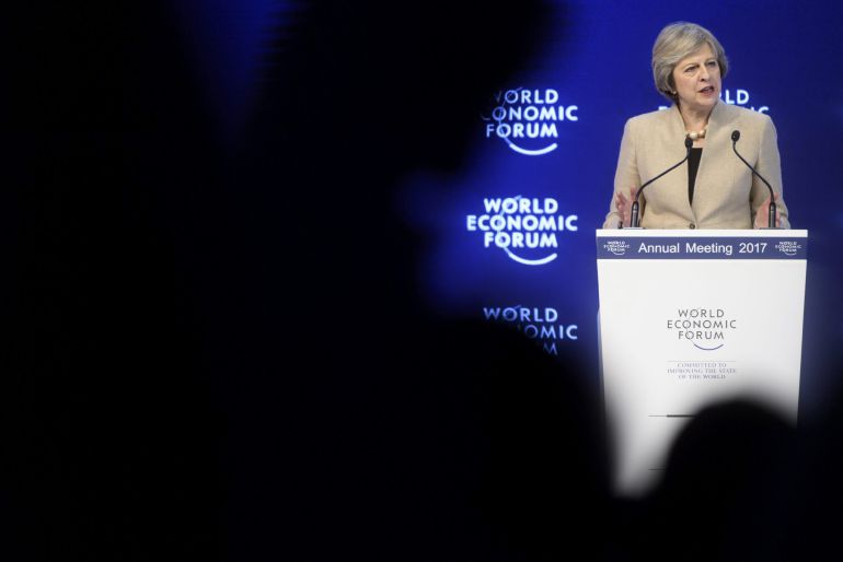 La primera ministra británica, Theresa May, pronuncia un discurso en el Foro Económico Mundial que se celebra en la localidad alpina suiza de Davos La primera ministra británica, Theresa May, pronuncia un discurso en el Foro Económico Mundial que se celebra en la localidad alpina suiza de Davos