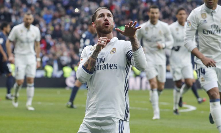 Sergio Ramos celebra su tanto en el Santiago Bernabéu. Sergio Ramos celebra su tanto en el Santiago Bernabéu.