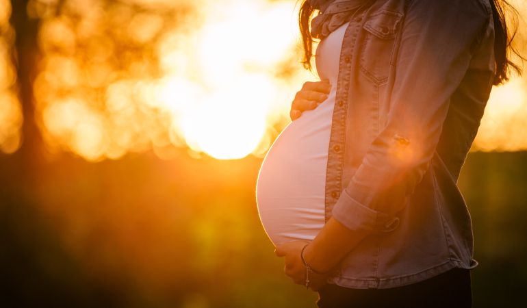 La gingivitis durante el embarazo puede afectar a la salud sistémica del bebé y al curso normal de la gestación La gingivitis durante el embarazo puede afectar a la salud sistémica del bebé y al curso normal de la gestación