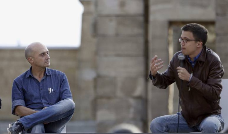 Pepe Viyuela e Íñigo Errejón en durante el acto 'La cultura que podemos' Pepe Viyuela e Íñigo Errejón en durante el acto 'La cultura que podemos'
