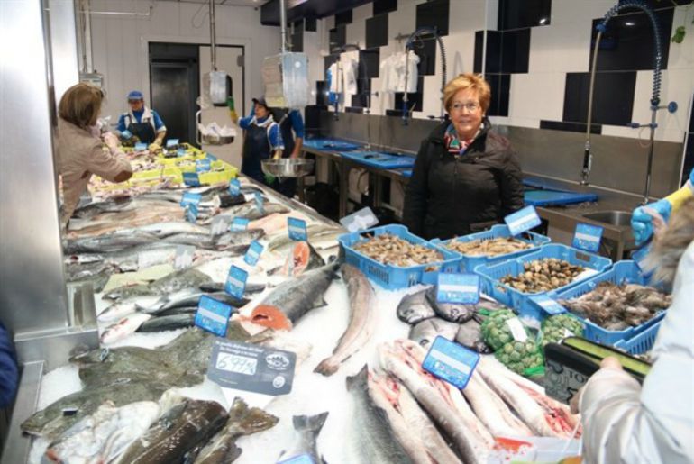 Los pescados que más mercurio contienen son el pez espada y el tiburón, según las autoridades sanitarias.
Los pescados que más mercurio contienen son el pez espada y el tiburón, según las autoridades sanitarias.