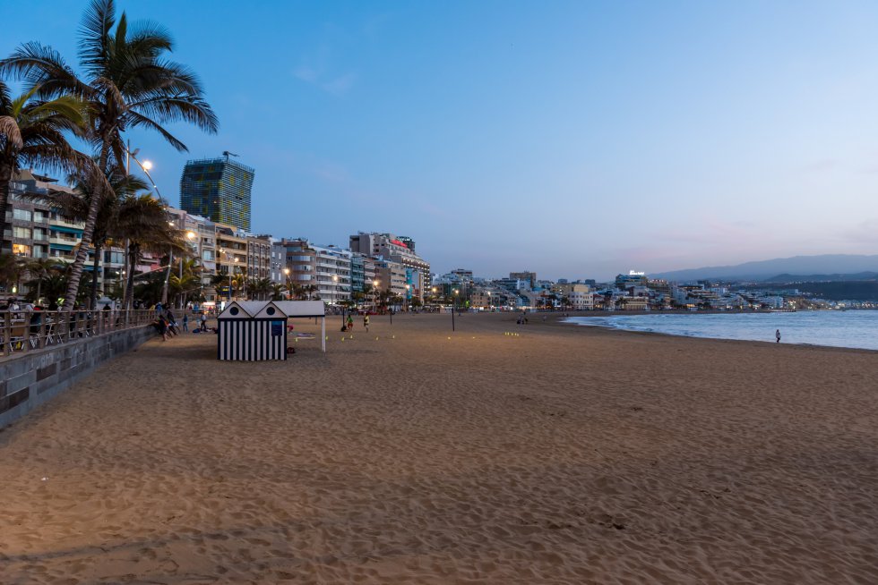 Playa de Las Canteras (Las Palmas de Gran Canaria) Playa de Las Canteras (Las Palmas de Gran Canaria)