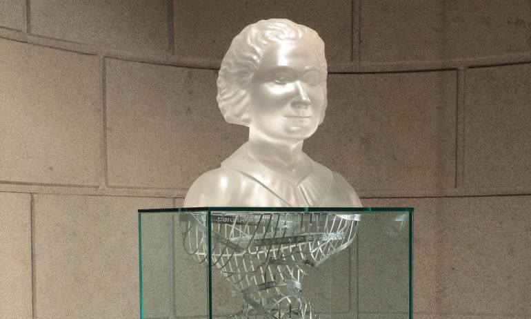 Busto de Clara Campoamor en el Congreso de los Diputados Busto de Clara Campoamor en el Congreso de los Diputados