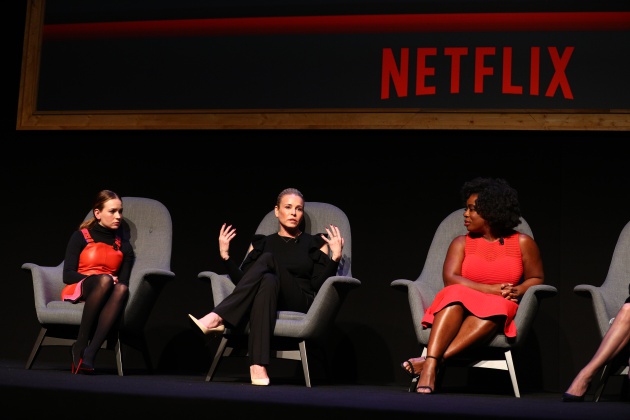 Chelsea Handler comparte impresiones como "líder femenino" Chelsea Handler comparte impresiones como "líder femenino"